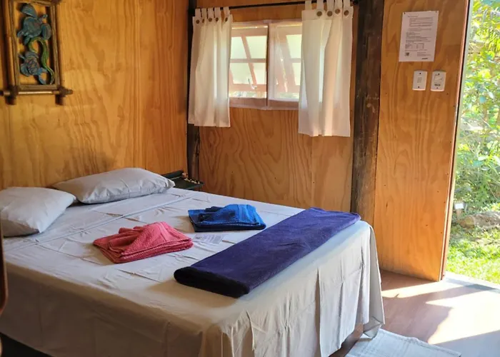 Piratas Cabanas Camping Bar